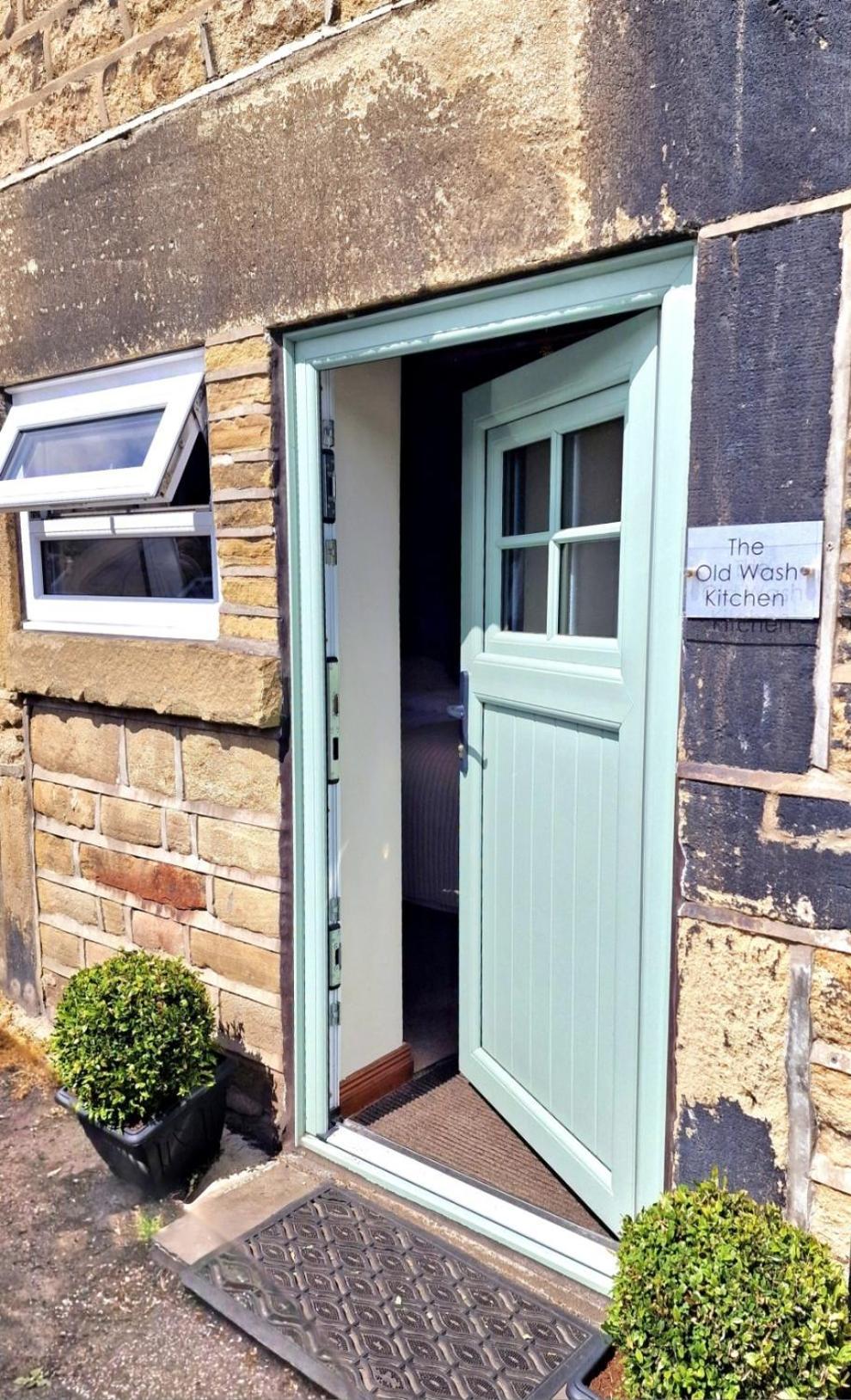 The Old Wash Kitchen - Charming Character Cottage In Holmfirth, Yorkshire Exteriér fotografie